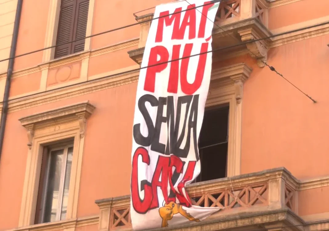 Bologna 2025 - 42 Occupazione Bologna Don Minzoni