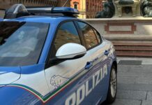 Due arresti della Polizia di Stato di Bologna, per spaccio di cocaina: sequestrate dosi e contanti